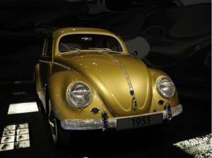 Goldener VW Käfer
