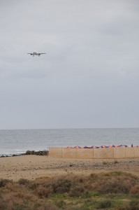 Landeanflug über dem Strand